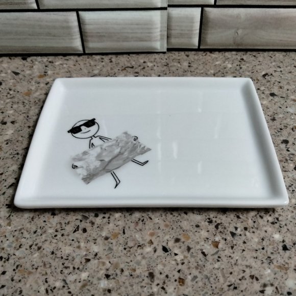 New 2014 Retired Oliver Candy Wrapper Appetizer Plate - Picture 2 of 4